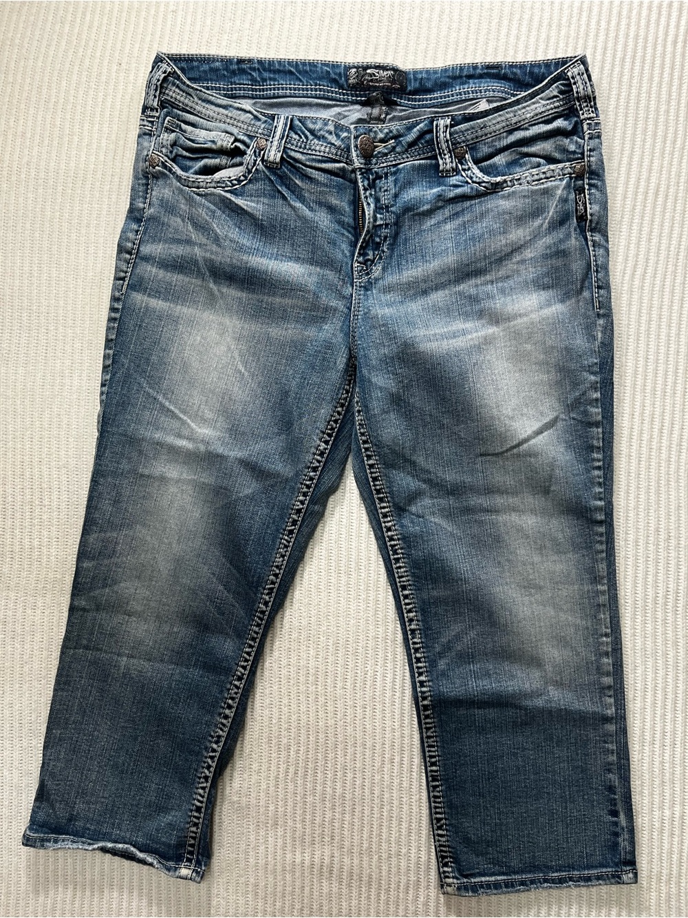 A-005 Silver Jeans Faded Blue Cropped Women's Capri's Size 14